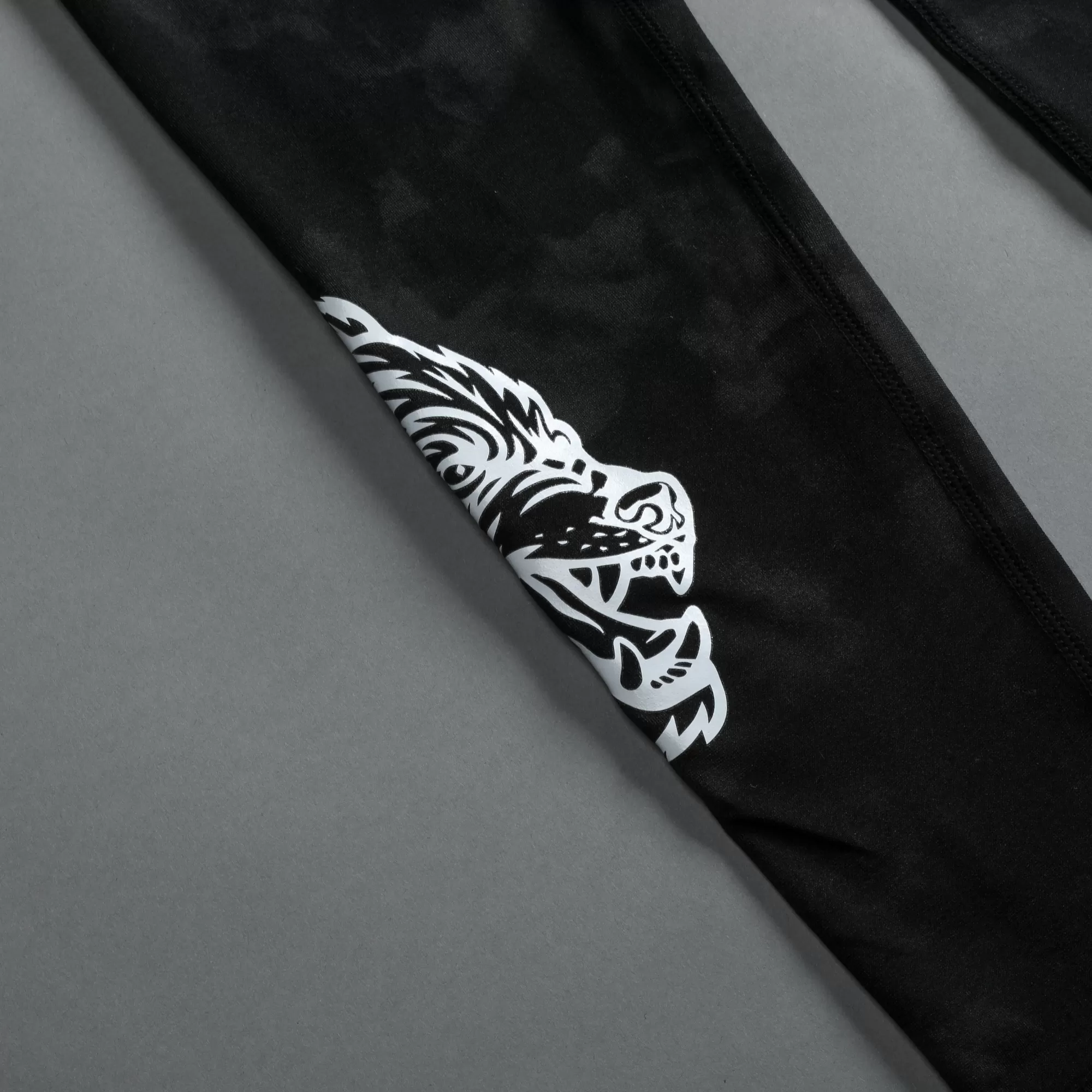 Store Big Wolf Loyalty "Everson Scrunch" Leggings In Tonal Black Jumbo Marble Women Bottoms