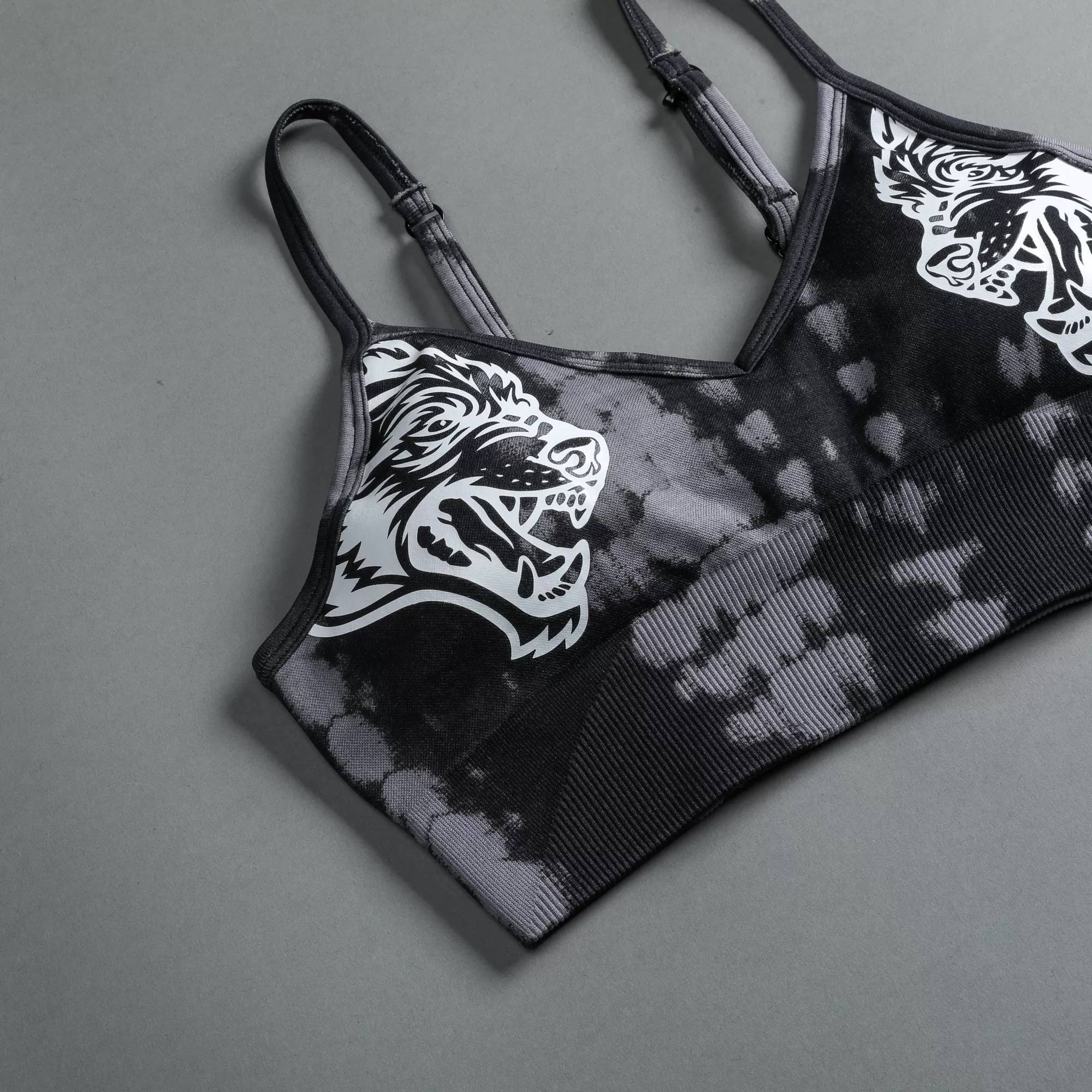 Cheap Dual "Everson Seamless" Sports Bra In Norse Purple Serpent Women Bras