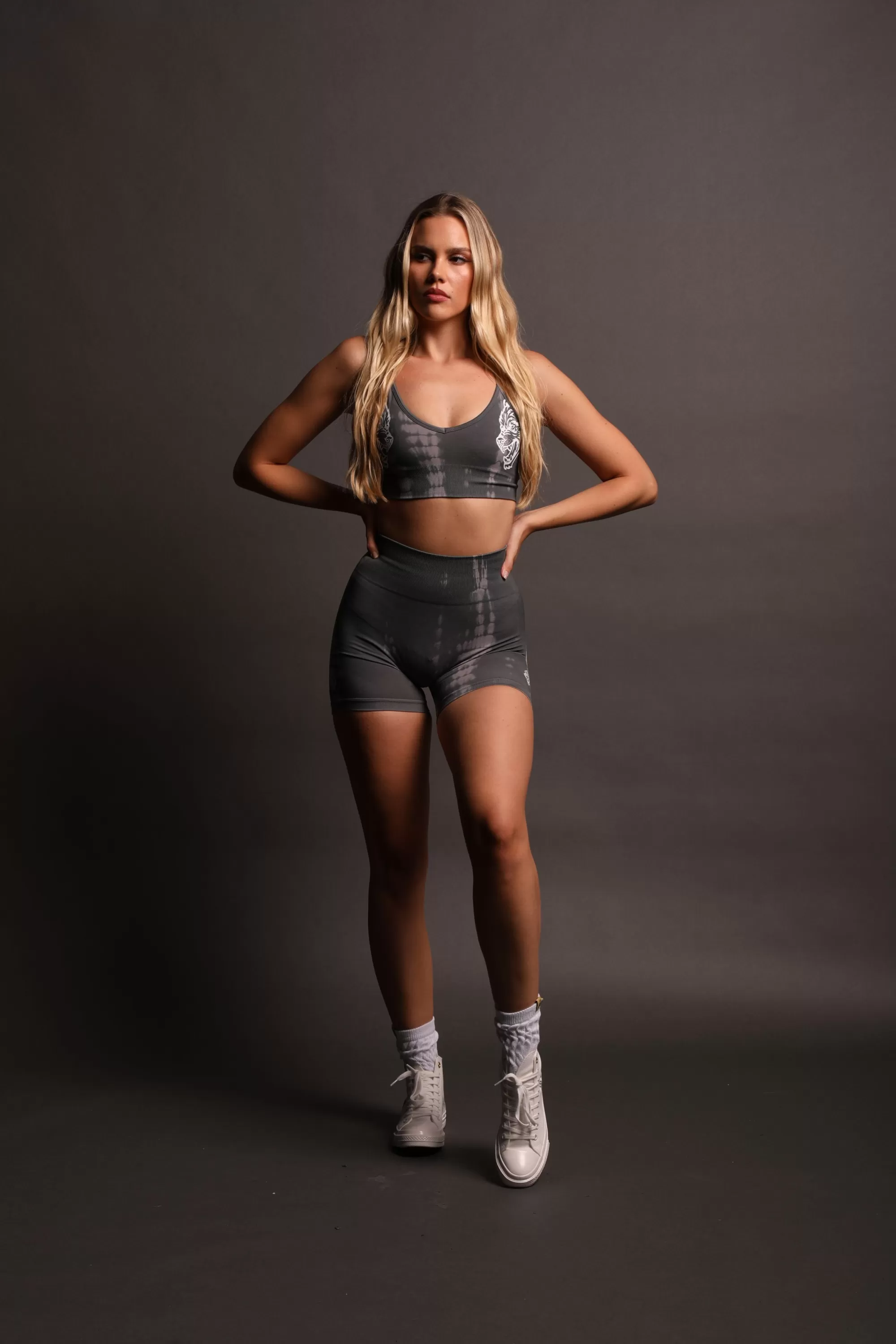 Sale Dual "Everson Seamless" Sports Bra In Pearl Gray Serpent Women Tops