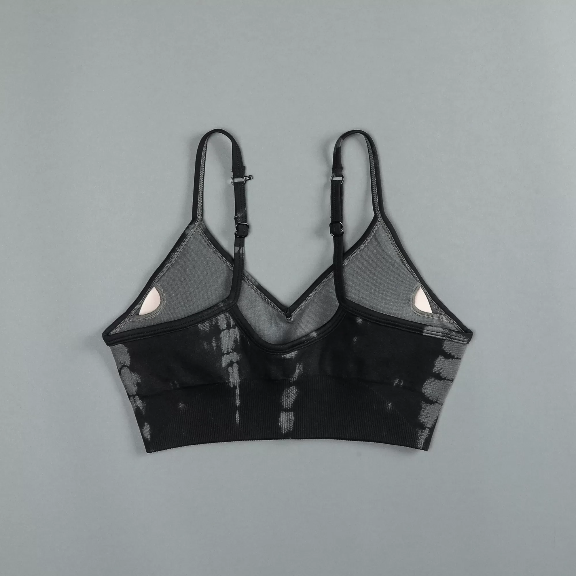 Discount Dual "Everson Seamless" Sports Bra In Tonal Black Serpent Women Bras