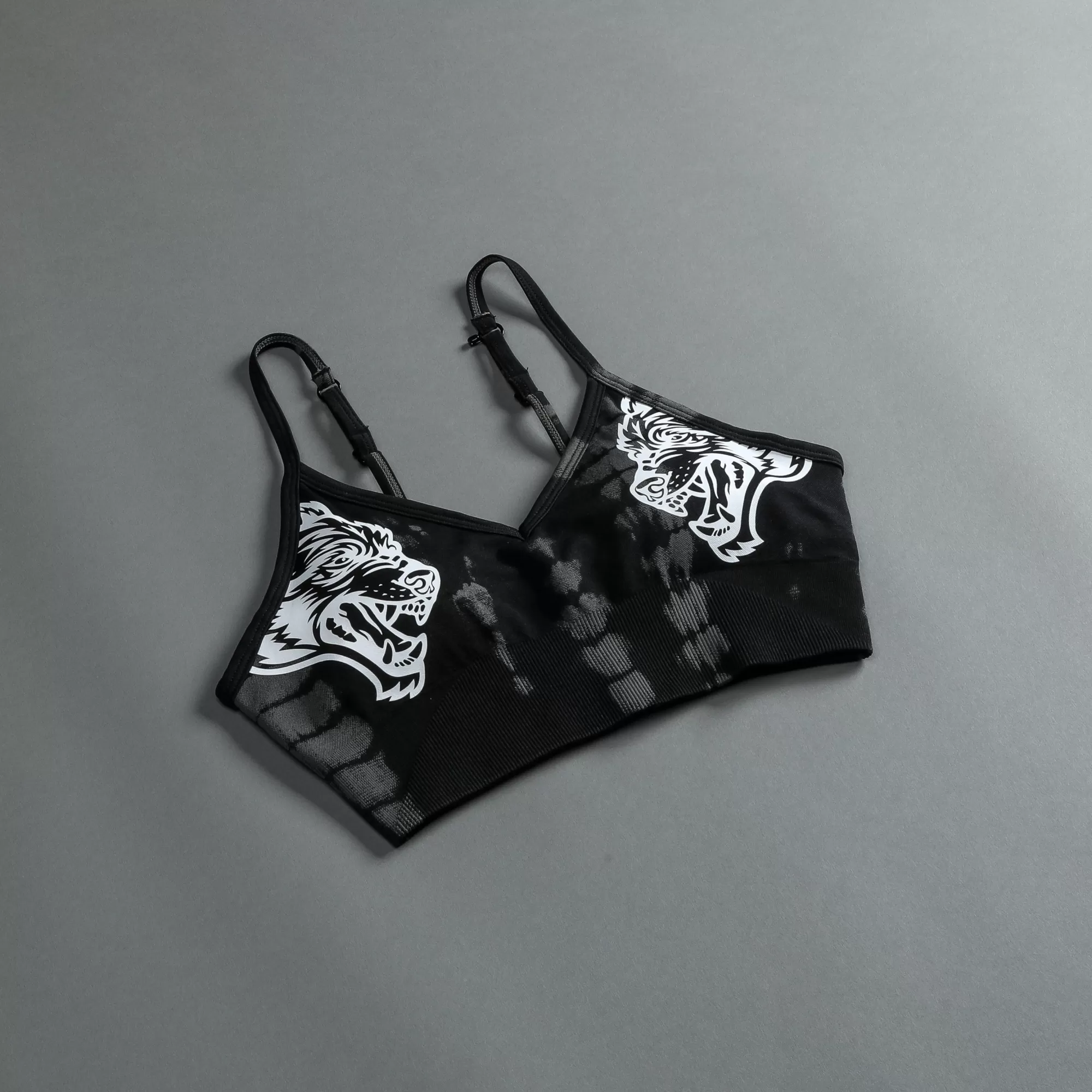 Discount Dual "Everson Seamless" Sports Bra In Tonal Black Serpent Women Bras