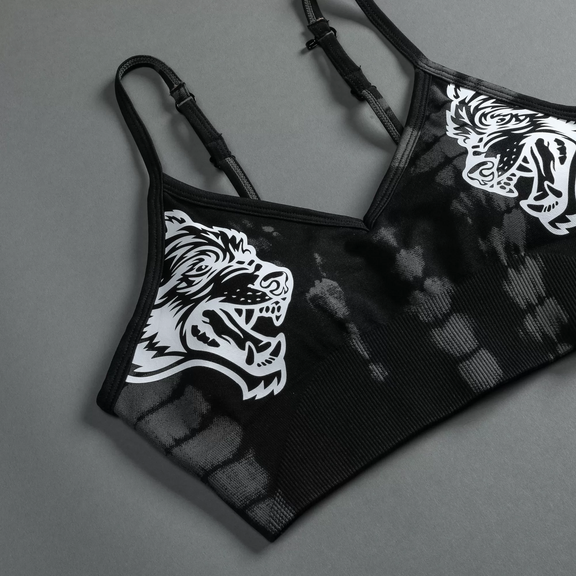 Discount Dual "Everson Seamless" Sports Bra In Tonal Black Serpent Women Bras