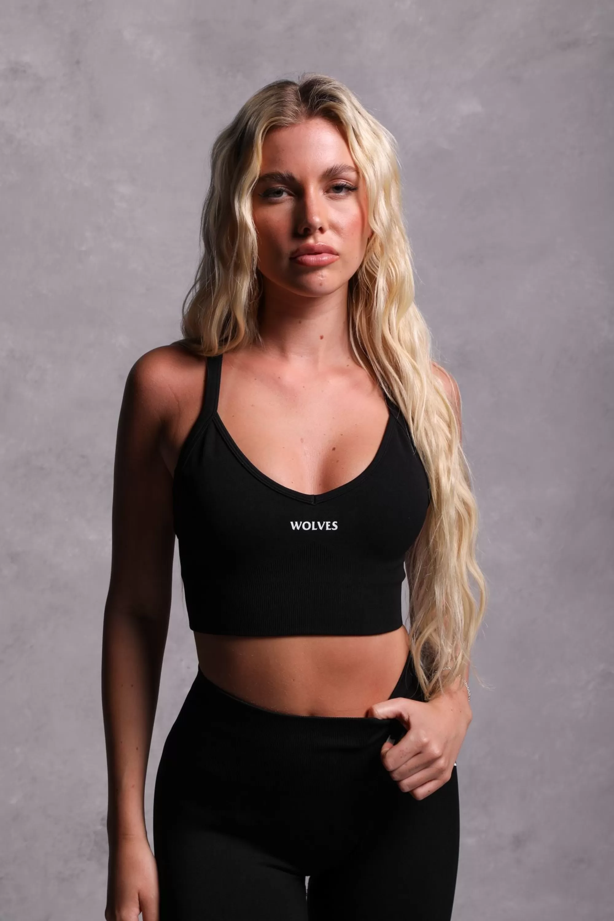 Flash Sale Hardcore "Everson Seamless" Sierra Bra In Black Women Tops