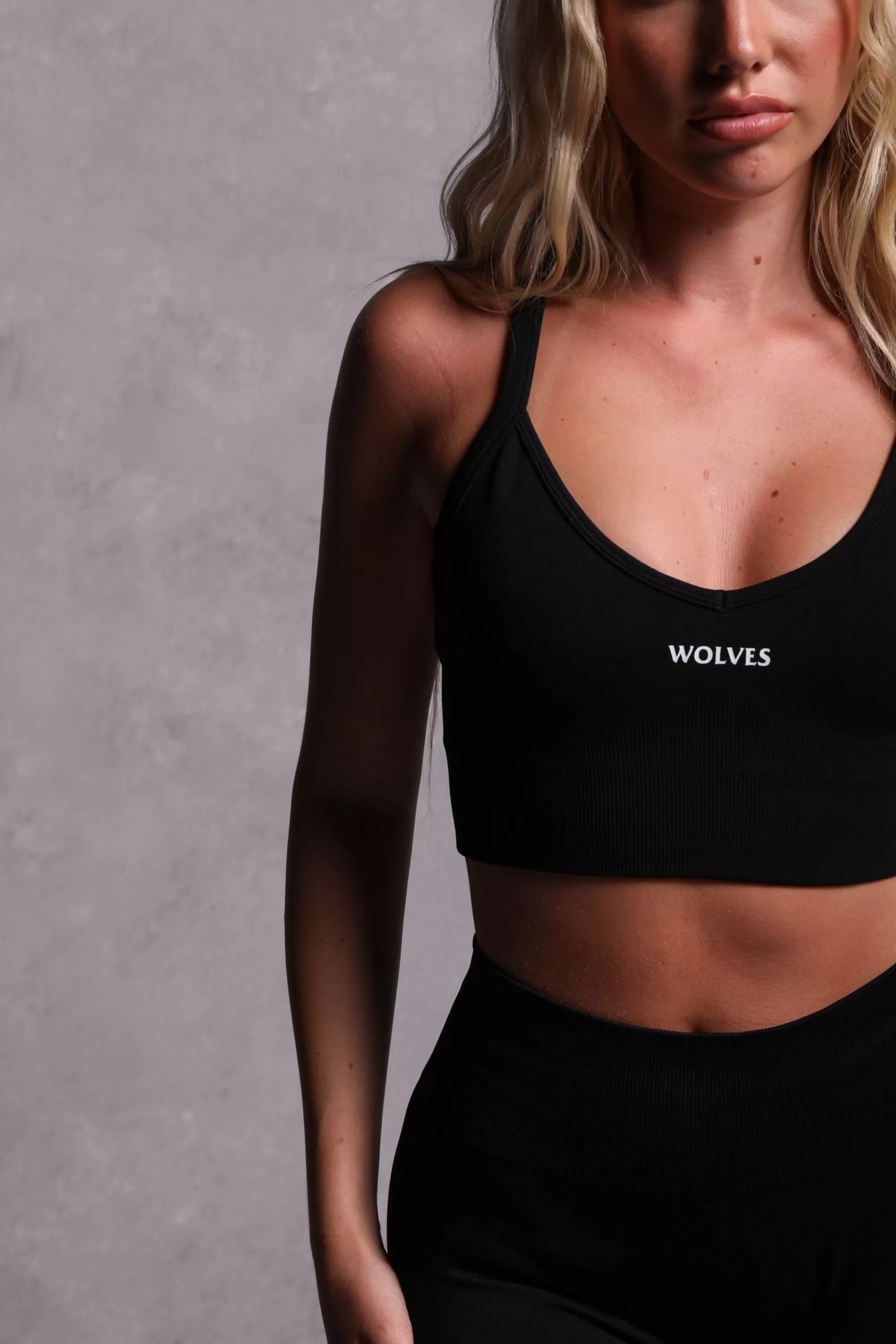 Flash Sale Hardcore "Everson Seamless" Sierra Bra In Black Women Tops