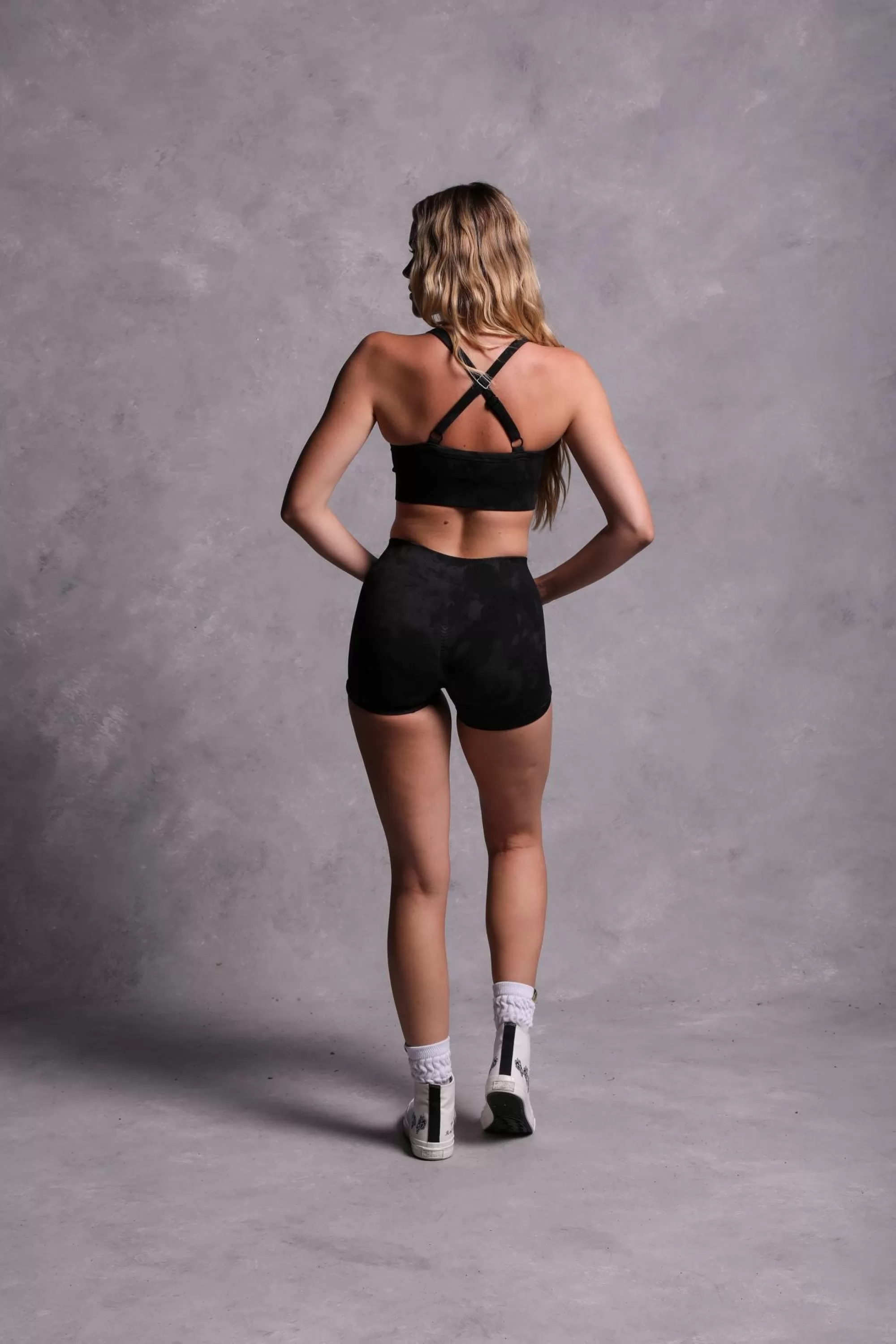 Flash Sale Hardcore "Everson Seamless" Sierra Bra In Tonal Black Jumbo Marble Women Tops