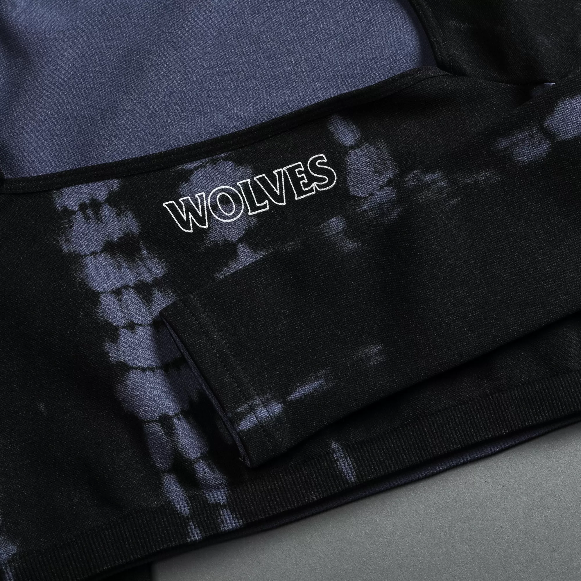 New Hardcore L/S "Everson Sage Seamless" Top In Tonal Midnight Blue Serpent Women Tops