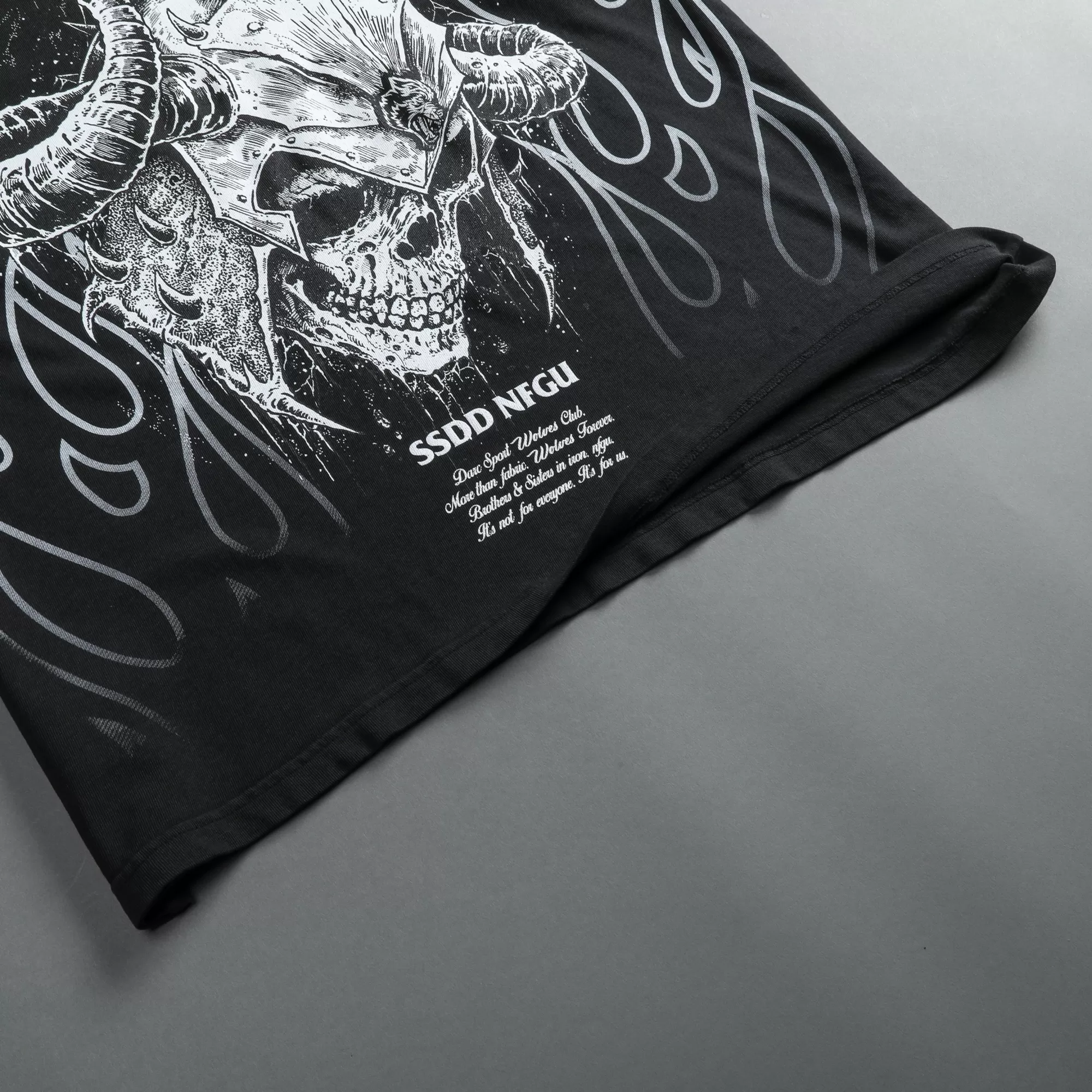 Cheap House Of Wolves V2 "Premium" Oversized Unisex Tee In Black Women Tops