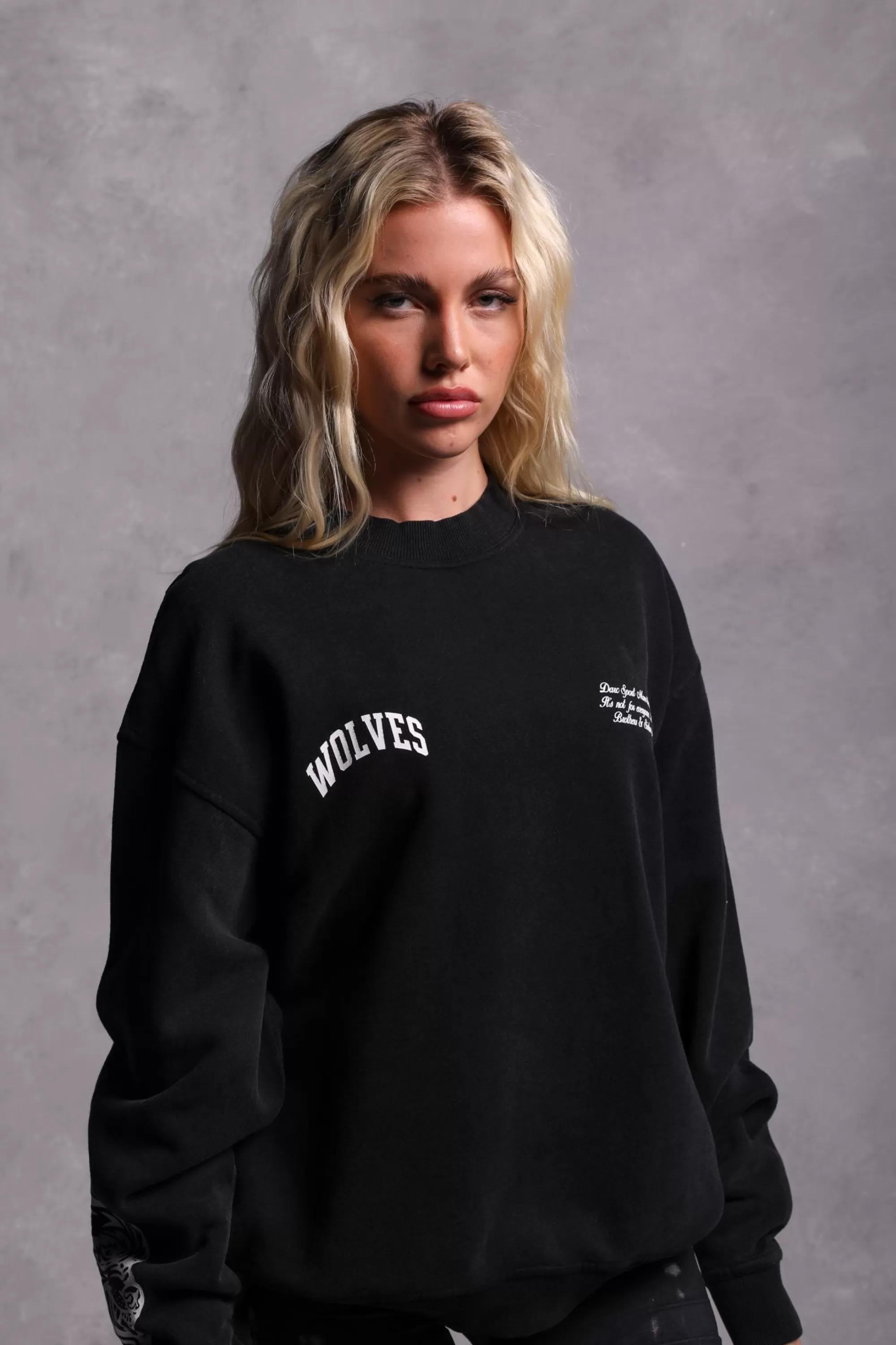 Cheap Sewn Together "Vintage Cornell" She Crewneck In Black Women Tops