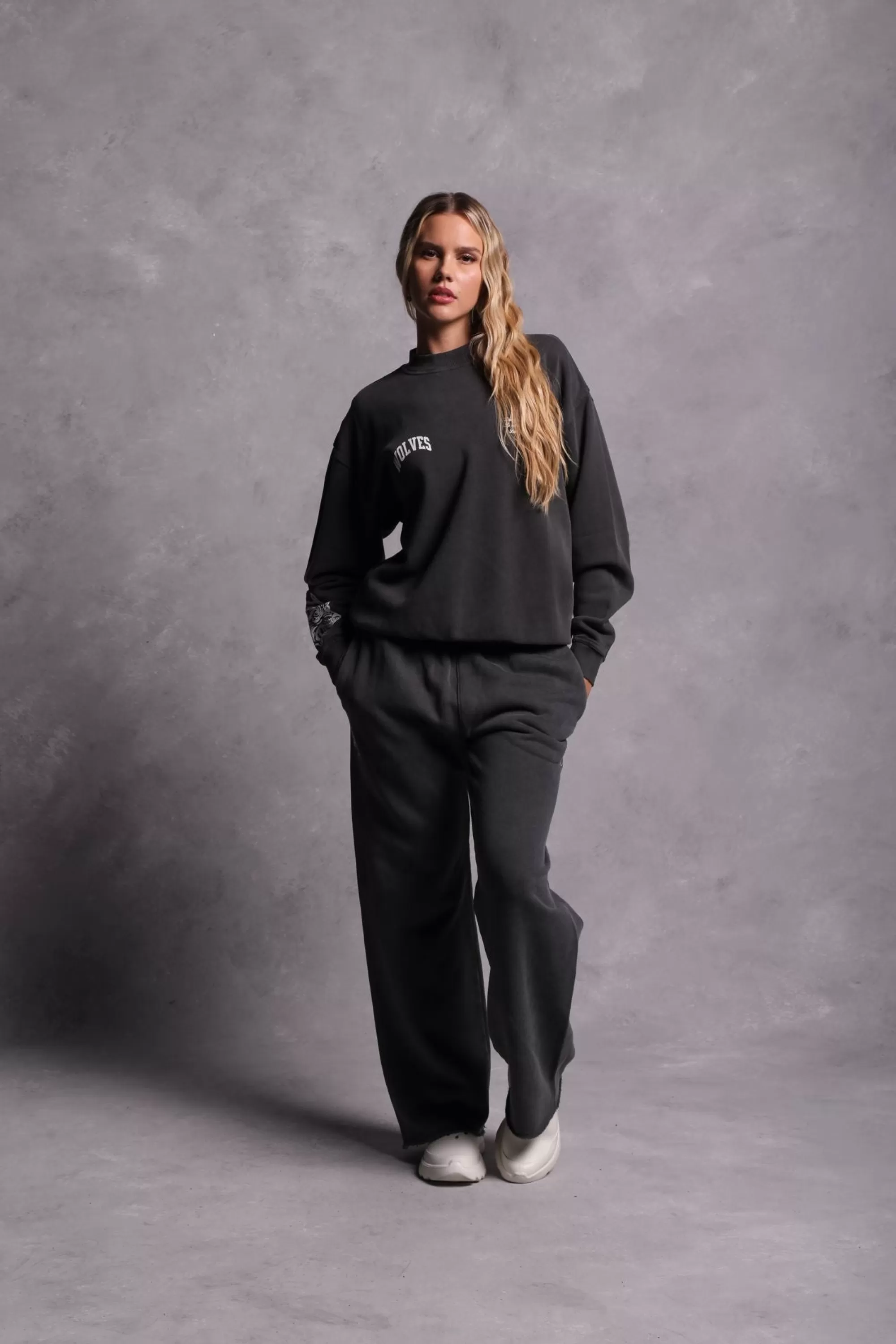 New Sewn Together "Vintage Cornell" She Crewneck In Wolf Gray Women Tops