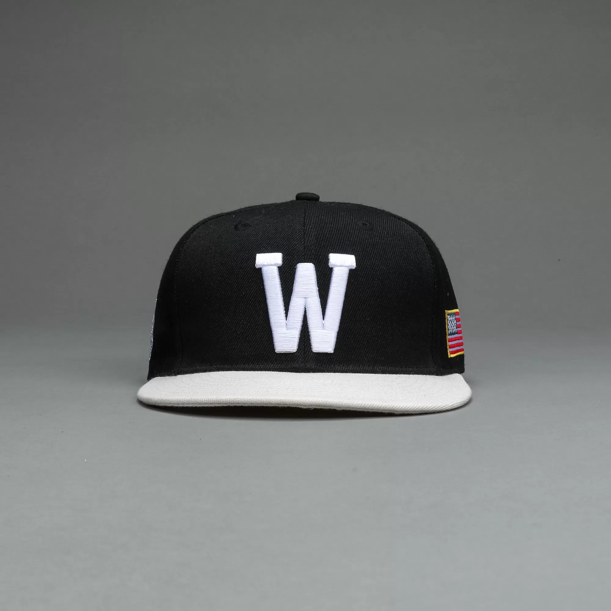 Sale W Loyalty Fitted Hat In Black/Cream Headwear