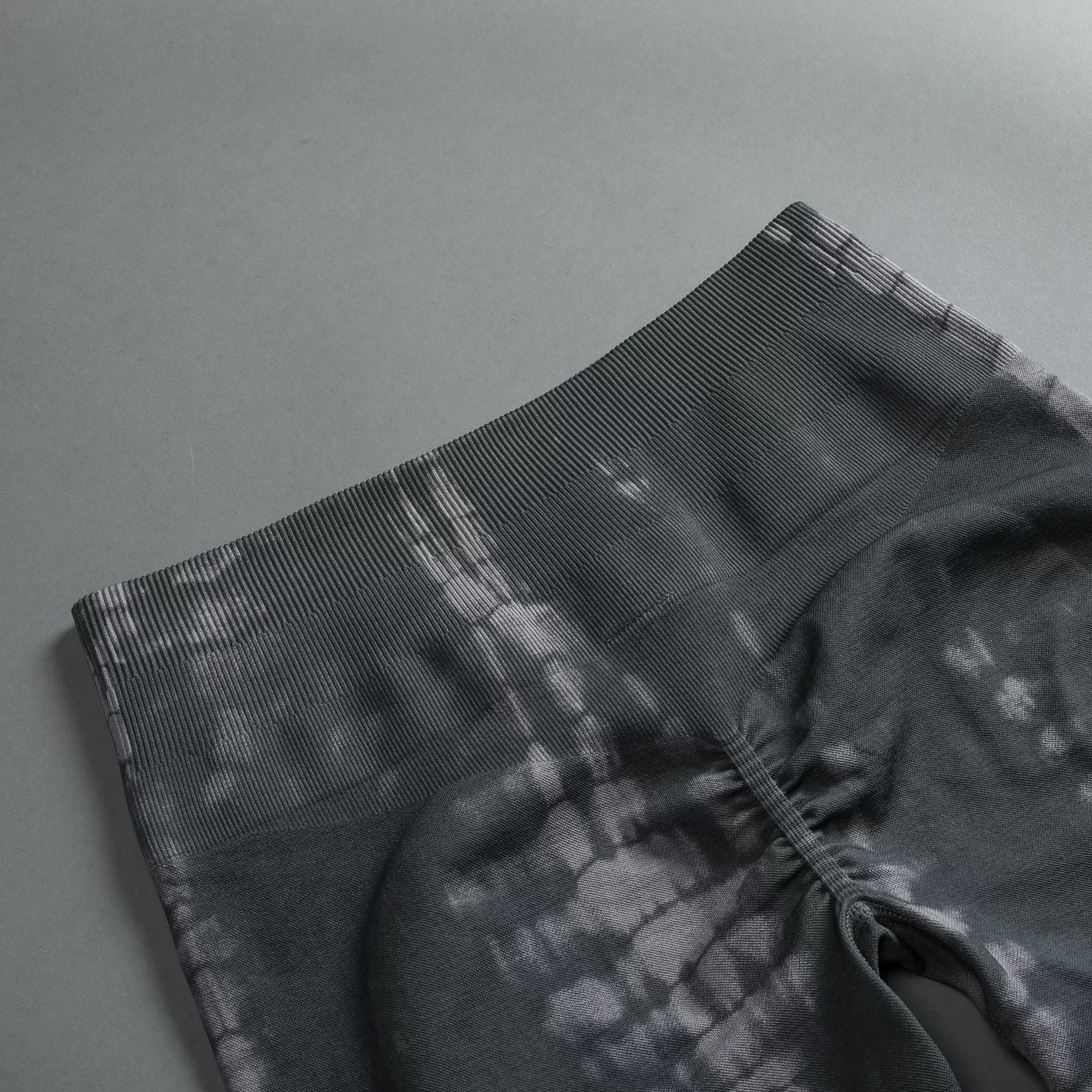 Hot Wolves Forever Seamless Everson "Training" Shorts In Pearl Gray Serpent Women Seamless